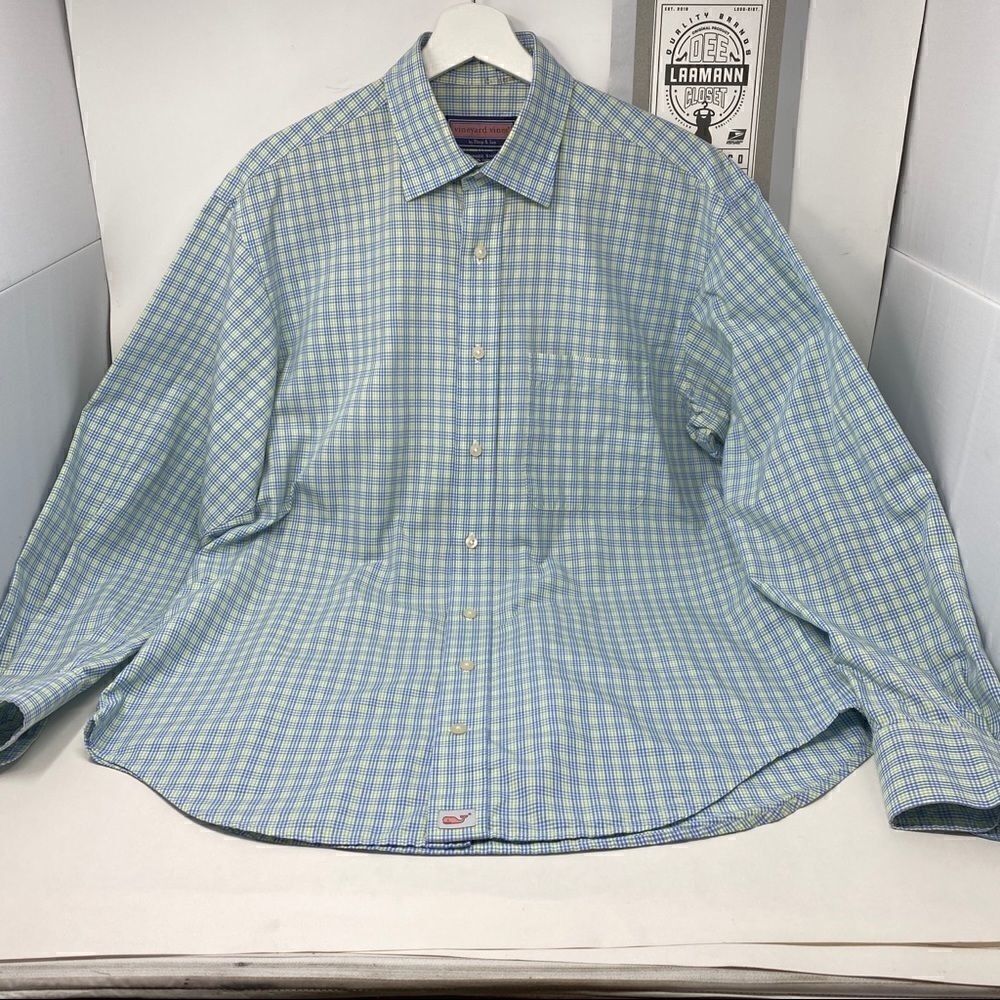 VINEYARD VINES — Button Down Shirt — Men’s MED